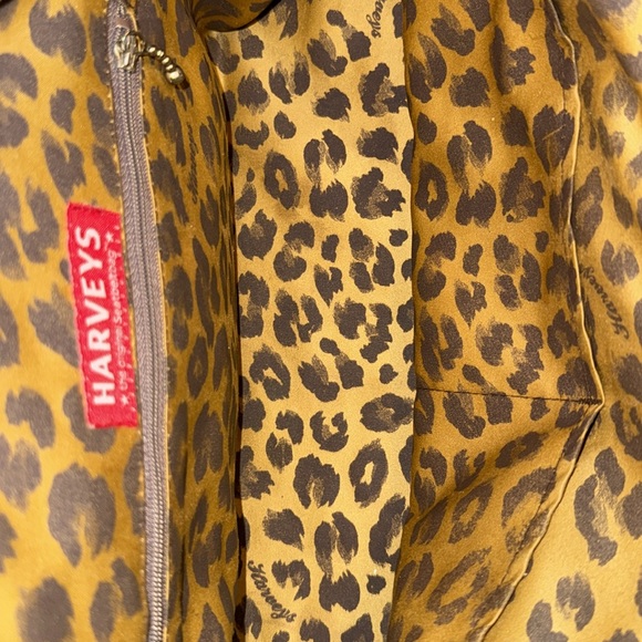 Harvey’s Seatbelt Bag - Picture 2 of 8